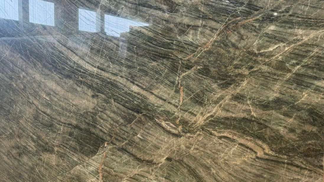 Kvarcitas „Imperial Verde“ akmens plokštės paviršius